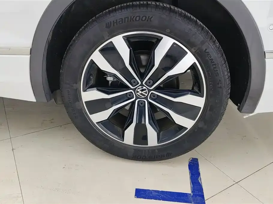 Volkswagen Tiguan L 2024 из CN, фото 6