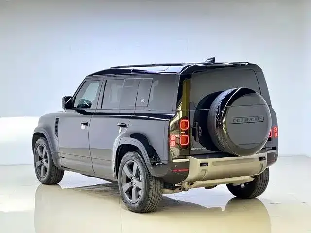 Land Rover Defender — фото 5