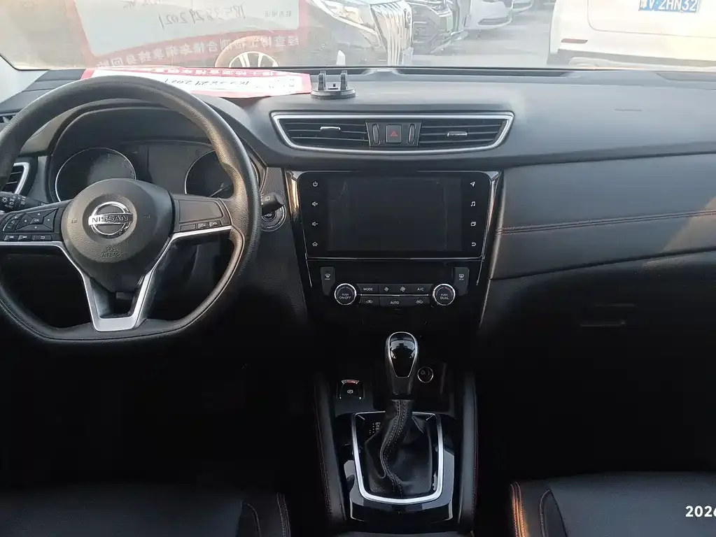 Nissan Qashqai — фото 6