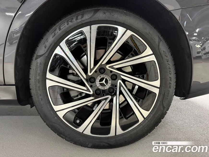 Mercedes-Benz E-Class 2025 из KR, фото 9