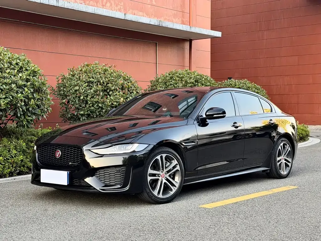 Jaguar XEL — фото 1