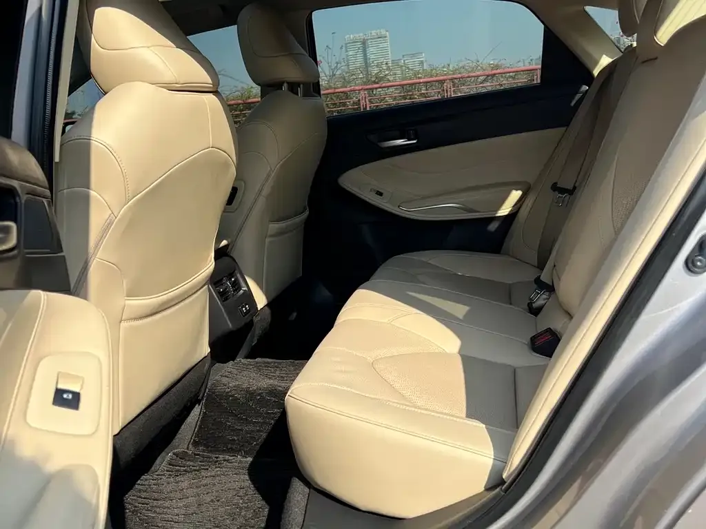 Toyota Avalon 2021 из CN, фото 10