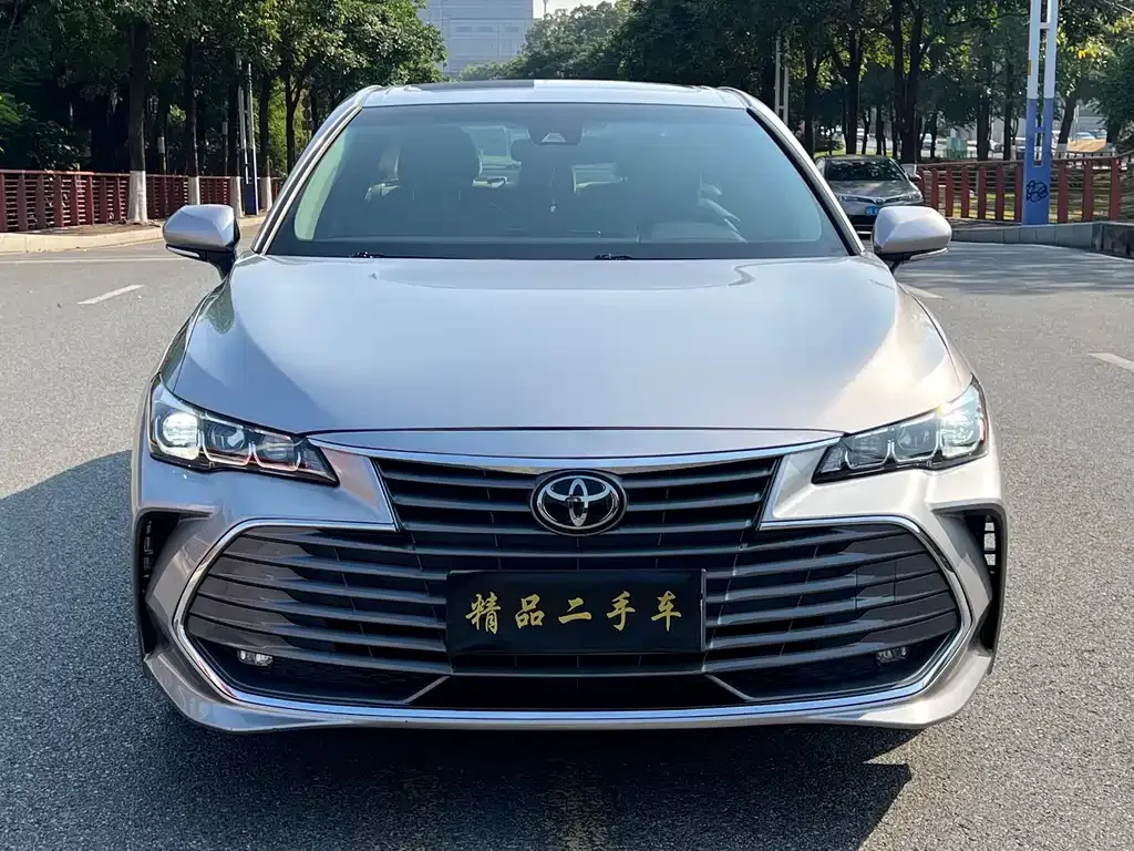 Toyota Avalon 2021 из CN, фото 2