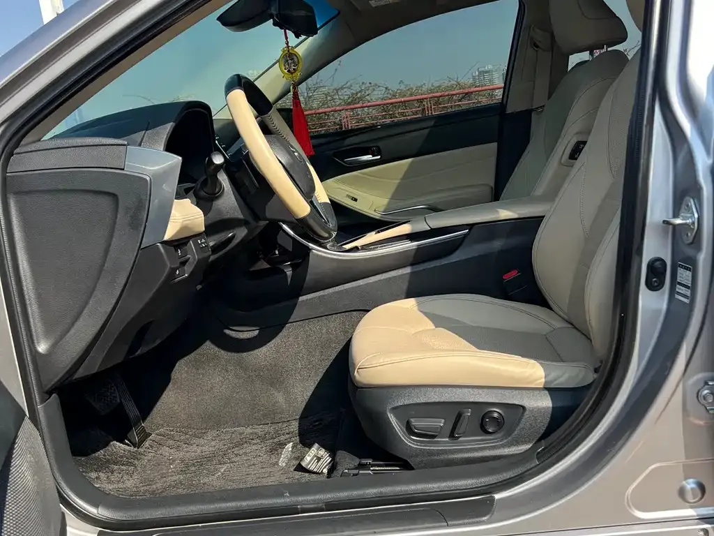 Toyota Avalon 2021 из CN, фото 9