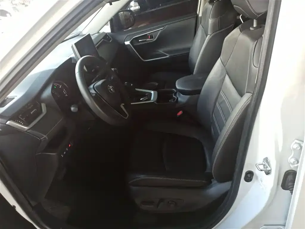 Toyota RAV4 2021 из CN, фото 6