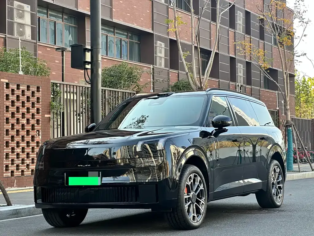 Lynk & Co 900 2025 из CN, фото 1