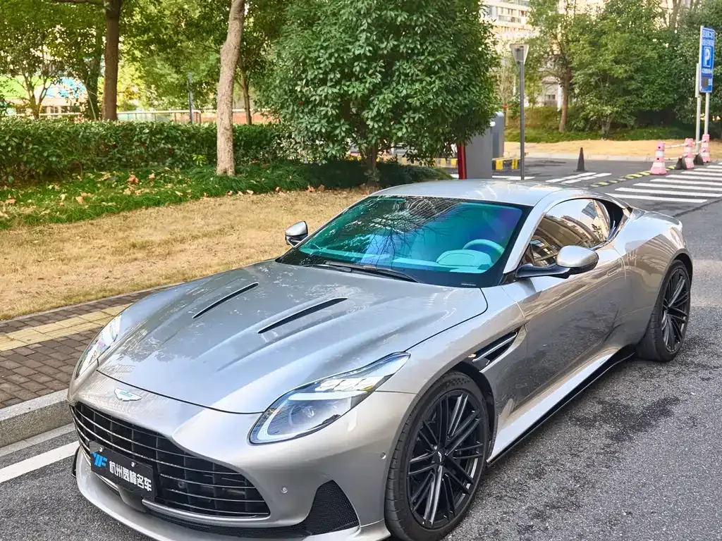 Aston Martin DB12 2024 из CN, фото 10