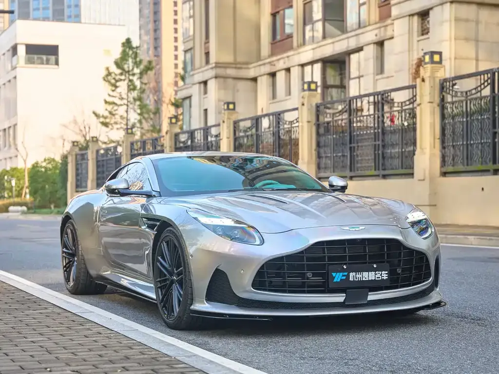 Aston Martin DB12 2024 из CN, фото 7