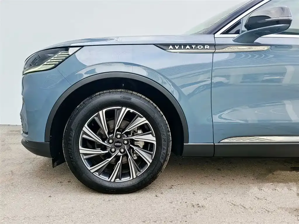 Lincoln Aviator — фото 4
