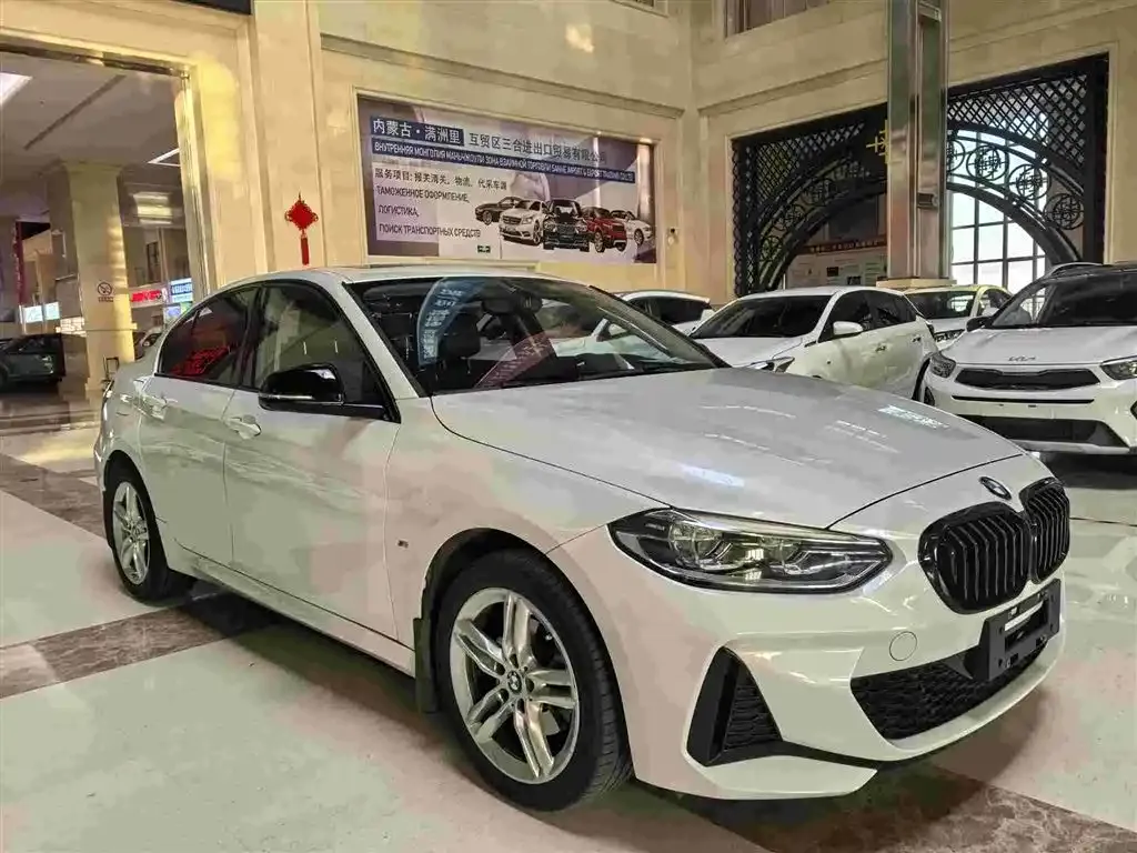 BMW 1 Series 2022 из CN, фото 3