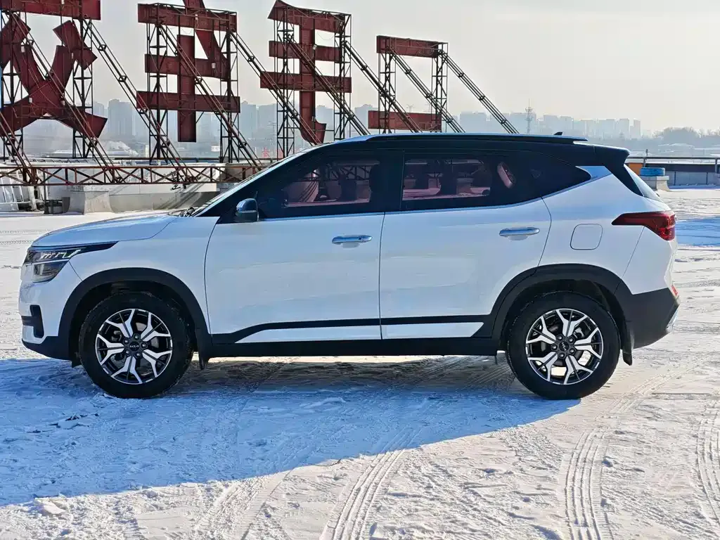 Kia KX3 2022 из CN, фото 5