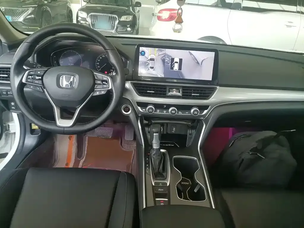 Honda Accord — фото 10
