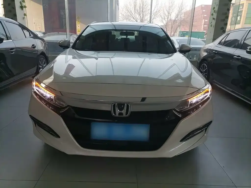 Honda Accord — фото 3