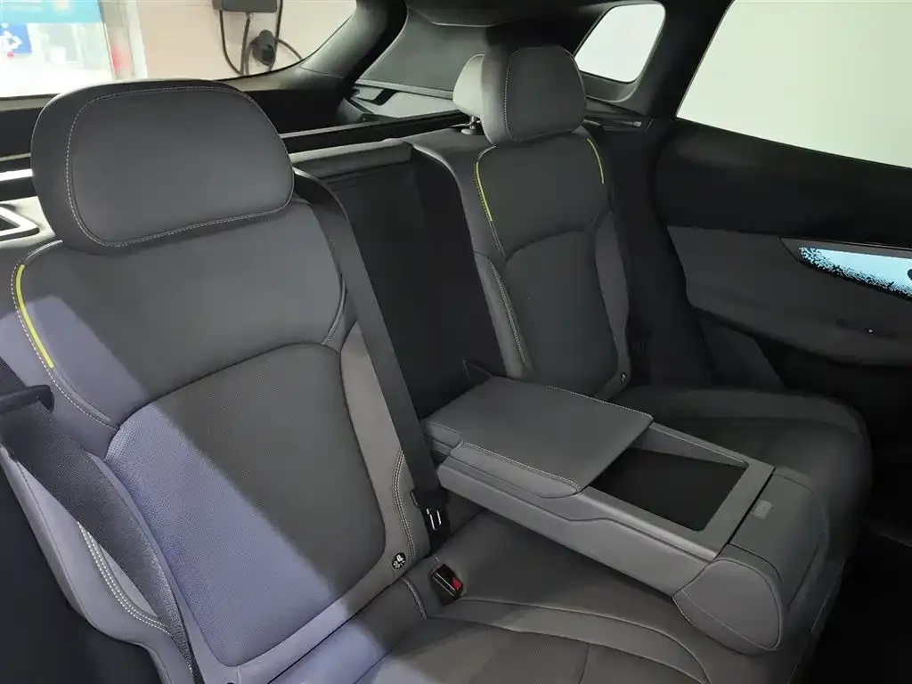 Lynk & Co 08 EM-P 2024 из CN, фото 4
