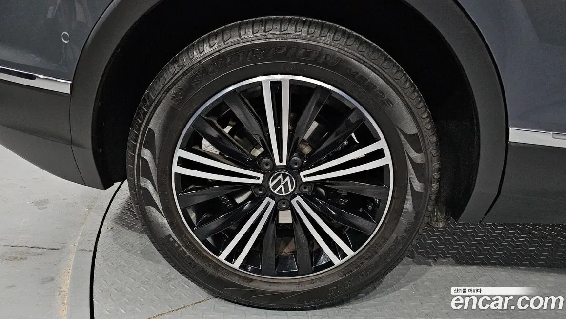Volkswagen Tiguan 2023 из KR, фото 8