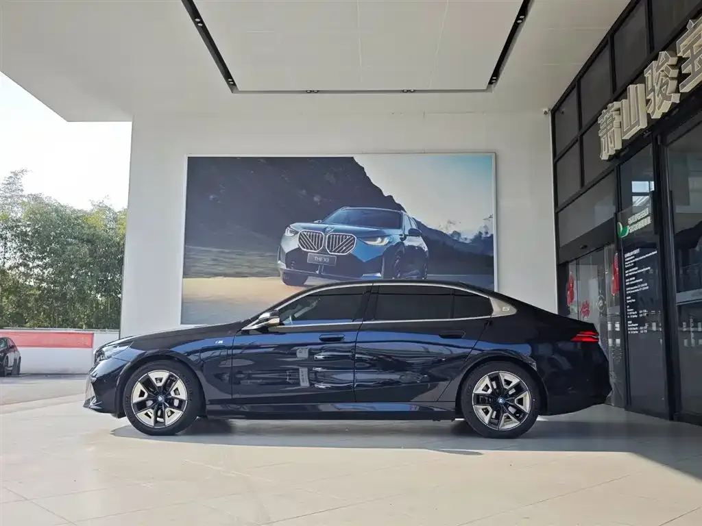 BMW i5 2024 из CN, фото 8