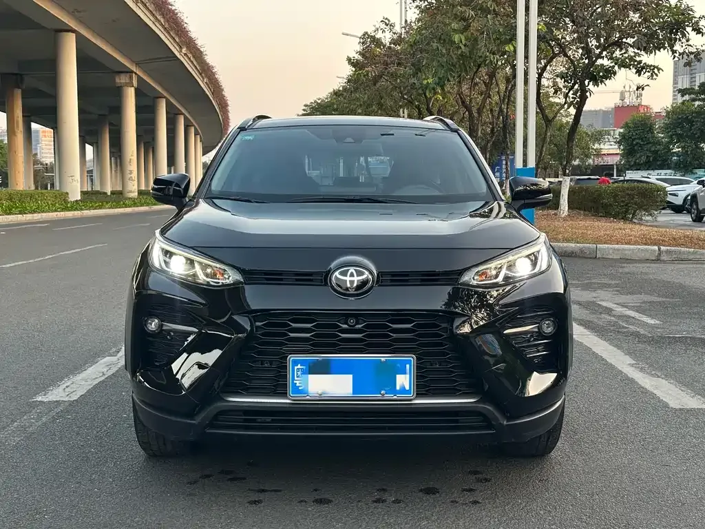 Toyota Wildlander — фото 9