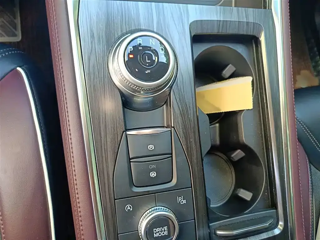 Ford Explorer 2023 из CN, фото 7
