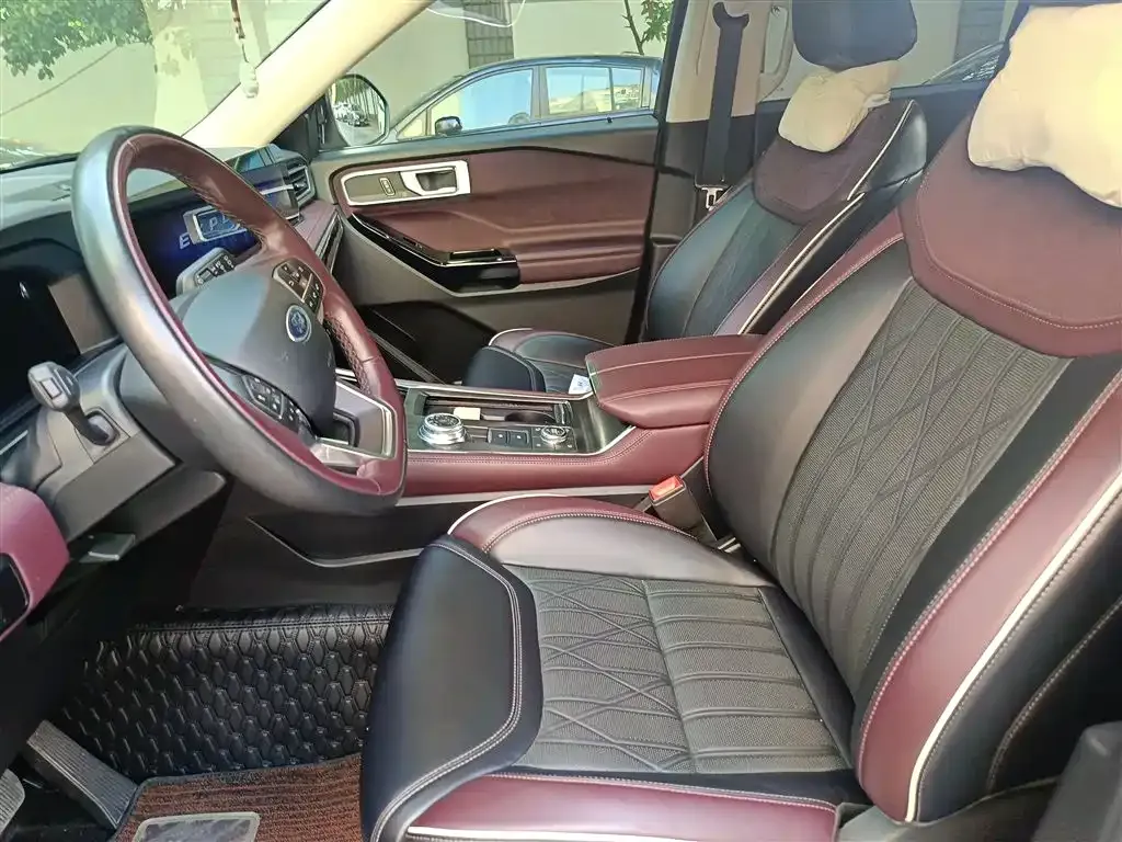 Ford Explorer 2023 из CN, фото 10