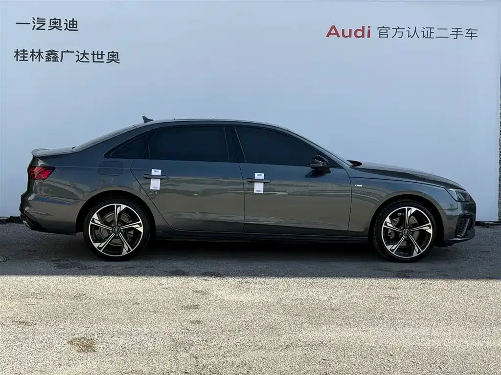 Audi A4L 2024 из CN, фото 5