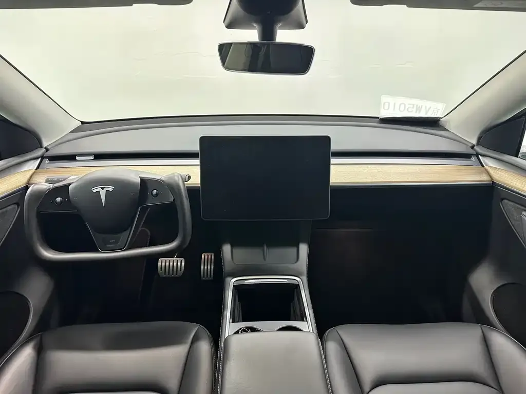 Tesla Model Y 2023 из CN, фото 2