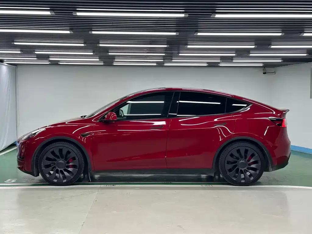 Tesla Model Y 2023 из CN, фото 8