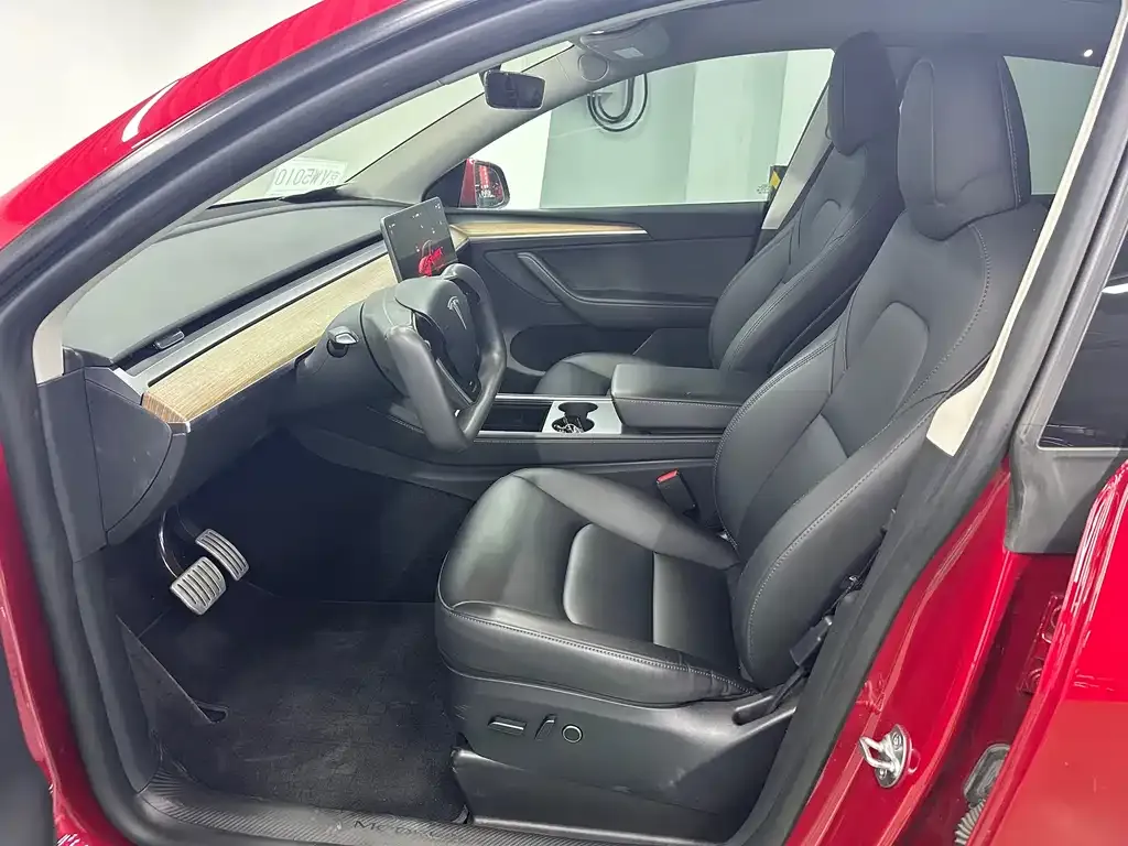 Tesla Model Y 2023 из CN, фото 7