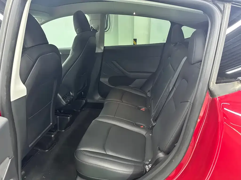 Tesla Model Y 2023 из CN, фото 4