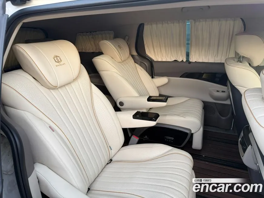 Kia Carnival — фото 10