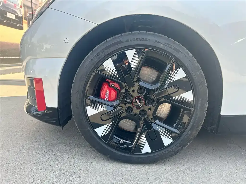 MINI JCW Electric 2026 из CN, фото 10