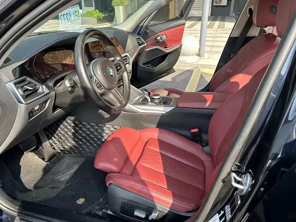 BMW 3 Series 2021 из CN, фото 4