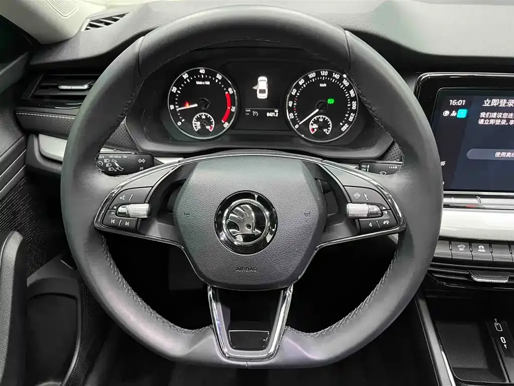 Skoda Octavia 2024 из CN, фото 7