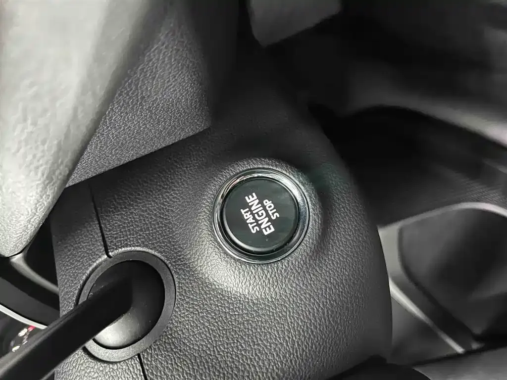 Skoda Octavia 2024 из CN, фото 5
