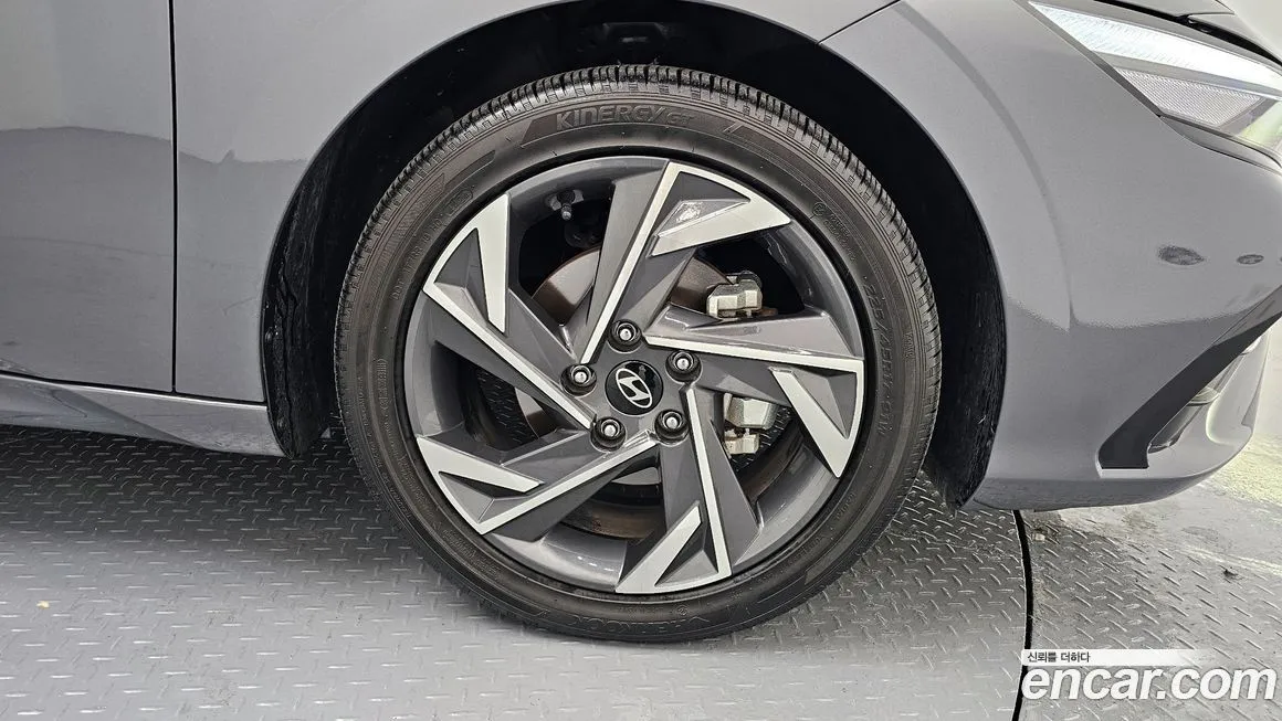 Hyundai AVANTE — фото 2