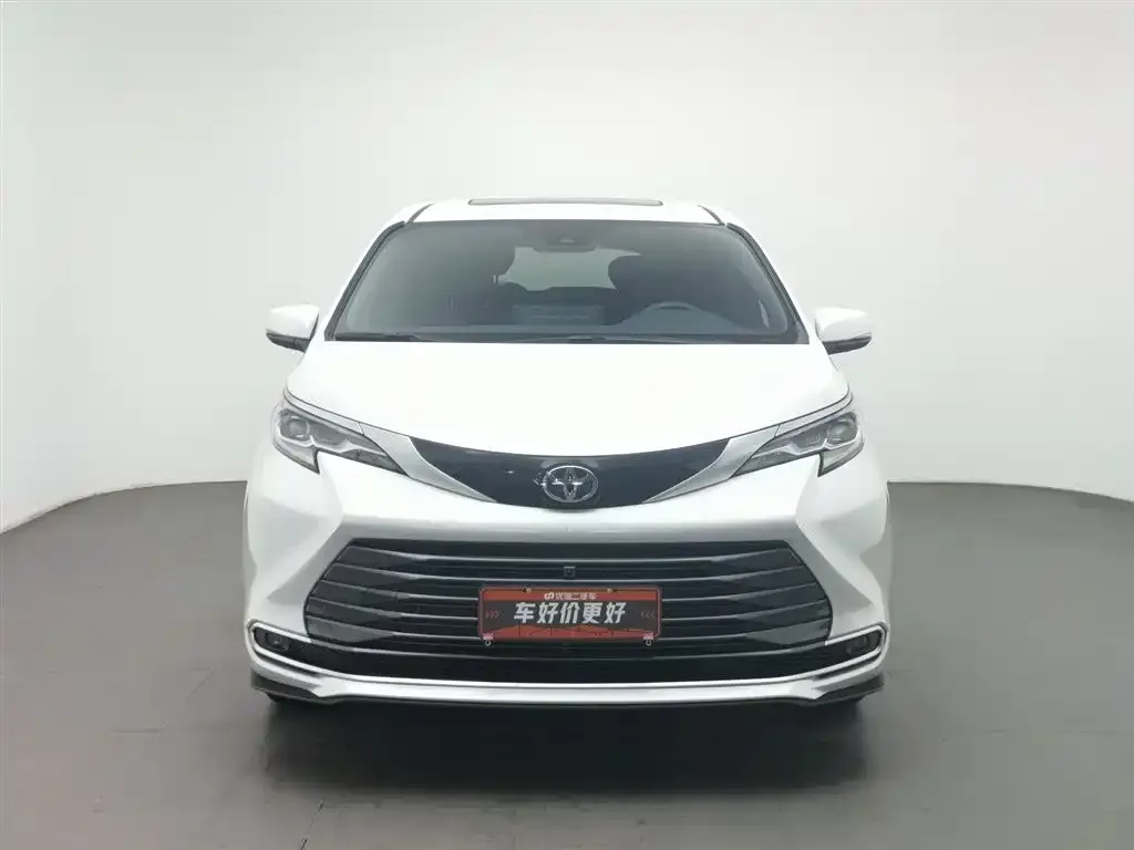 Toyota Sienna 2024 из CN, фото 5