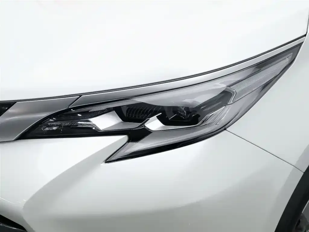 Toyota Sienna 2024 из CN, фото 3