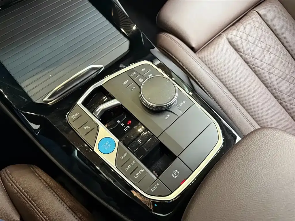 BMW iX3 2024 из CN, фото 8
