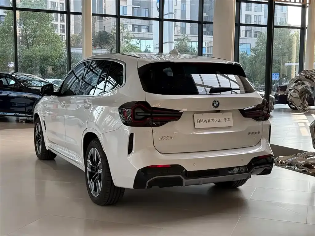 BMW iX3 2024 из CN, фото 9