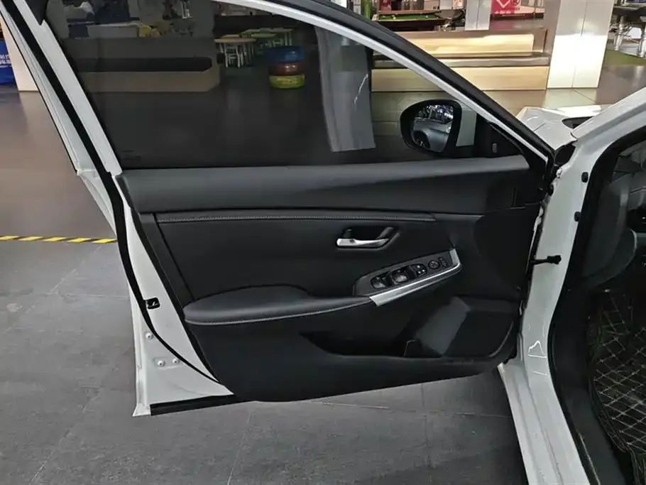 Nissan Sylphy 2023 из CN, фото 10