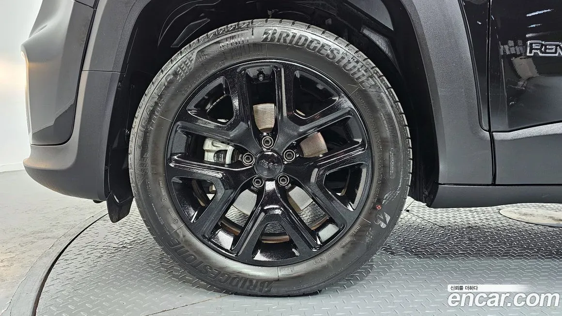 Jeep Renegade 2022 из KR, фото 8