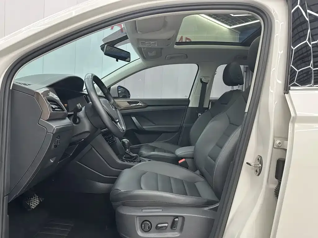 Volkswagen Tharu 2023 из CN, фото 3
