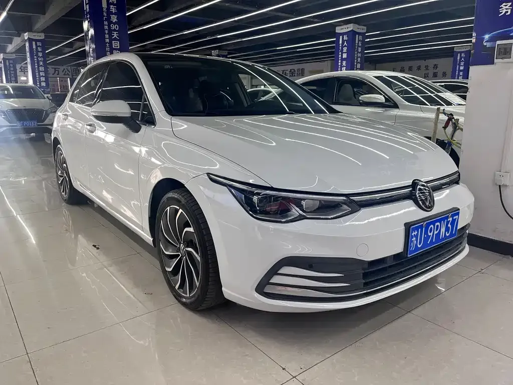 Volkswagen Golf 2022 из CN, фото 8