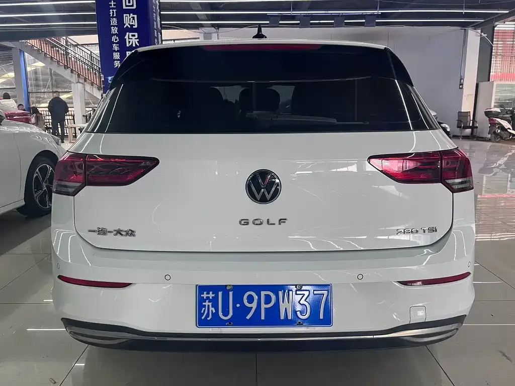 Volkswagen Golf 2022 из CN, фото 2