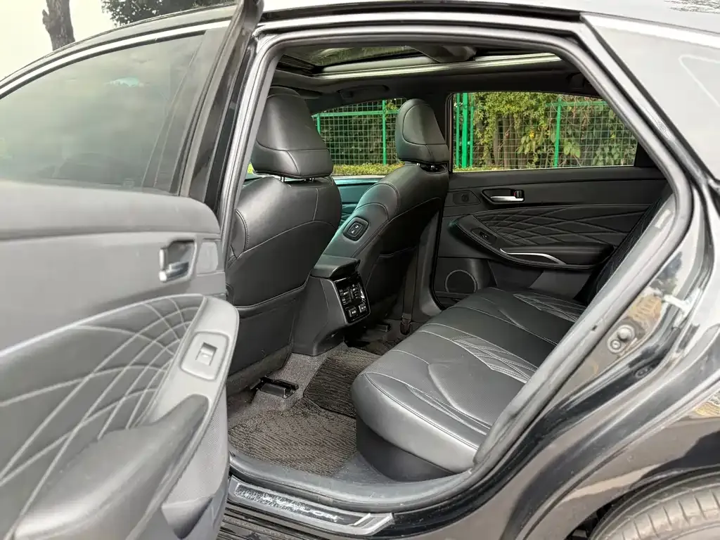 Toyota Avalon 2023 из CN, фото 9