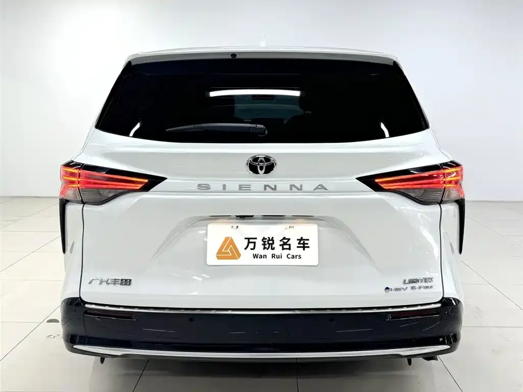 Toyota Sienna 2025 из CN, фото 2