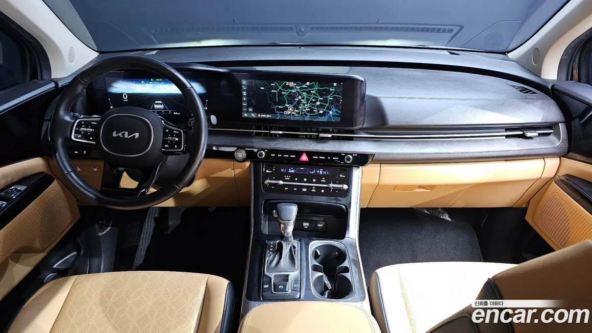 Kia Carnival — фото 10