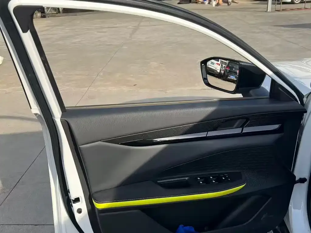 Changan UNI-V 2023 из CN, фото 7