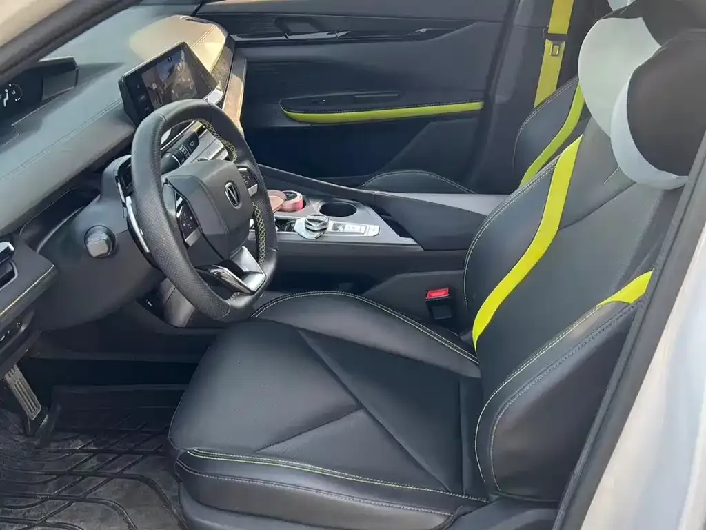 Changan UNI-V 2023 из CN, фото 3