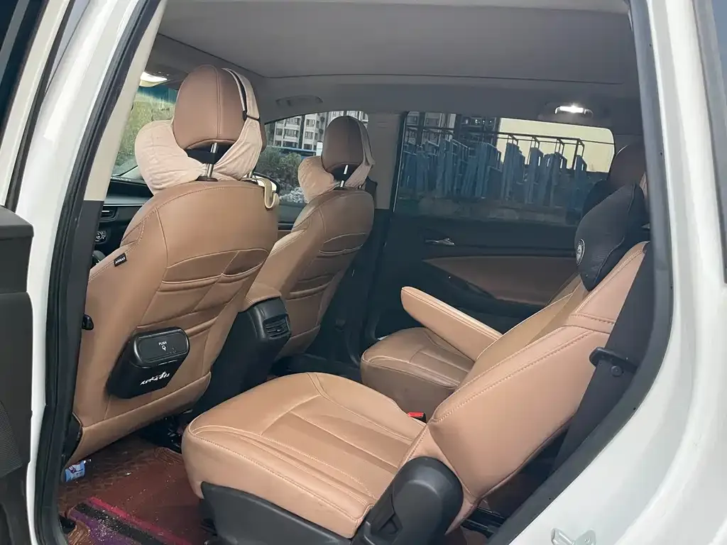 Buick GL6 2022 из CN, фото 7