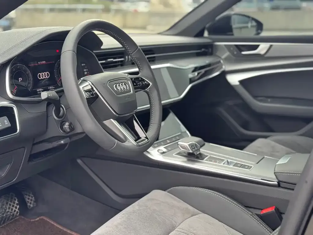 Audi A6L 2021 из CN, фото 5